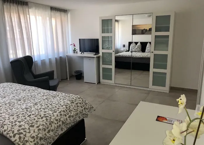 S-an Daily Zentrum * Stuttgart